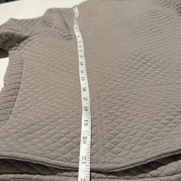 TORRID PEBBLE GREY QUILTED‎ KNIT MOTO JACKET - 2 - Picture 6 of 10